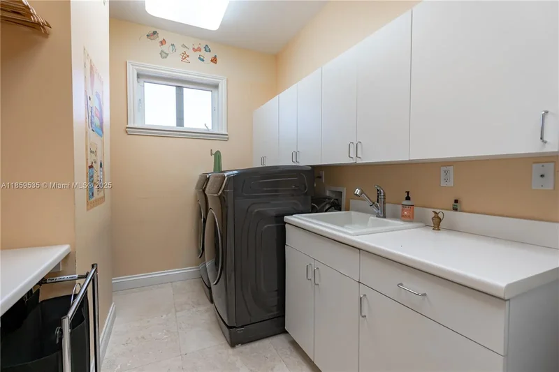 13681 Deering Bay Dr, Coral Gables, Florida, United States. - Photo 18