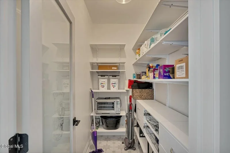 6 Essie Lane, North Greenbush, NY 12180, Troy, New York, United States. - Photo 23