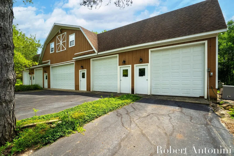 3439 Quiggle Avenue SE, Ada, MI 49301, Forest Hills, Michigan, United States. - Photo 35