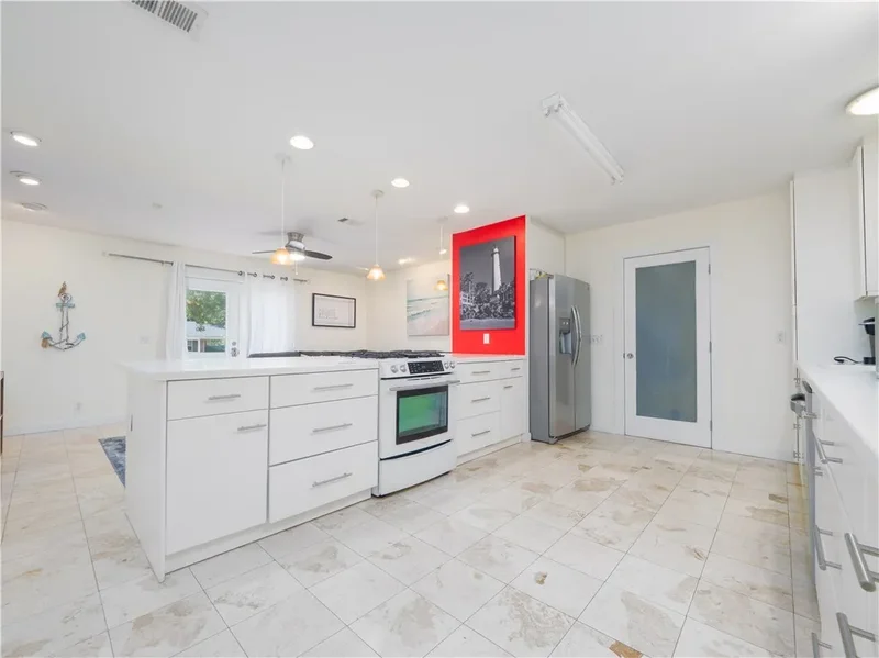 900 Mallery Street, St. Simons, Georgia, United States. - Photo 30