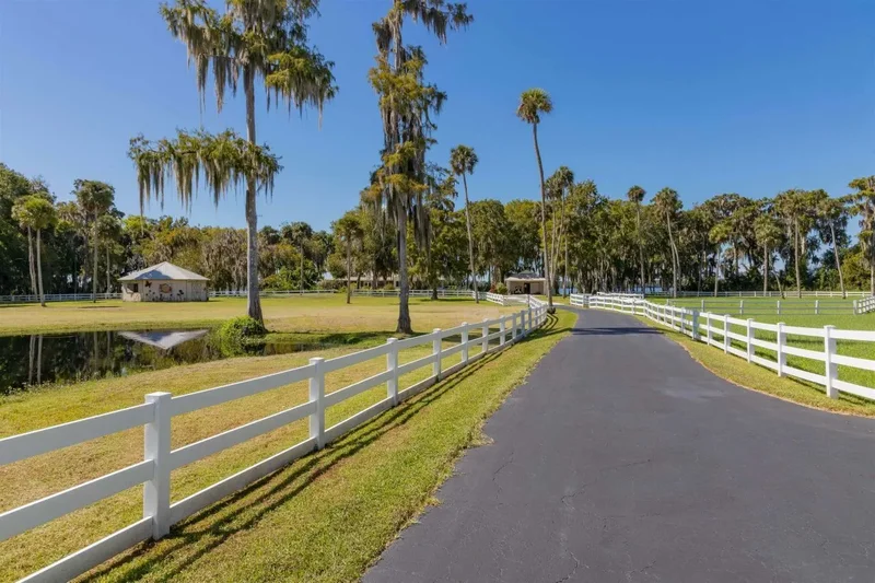 141 Wooten Rd, Crescent City, FL, 32112, USA, Crescent City, Florida, United States. - Photo 12