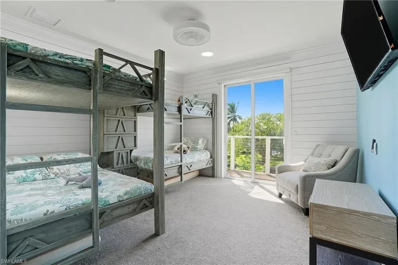 290 Dundee RD, Fort Myers Beach, Florida, United States. - Photo 9