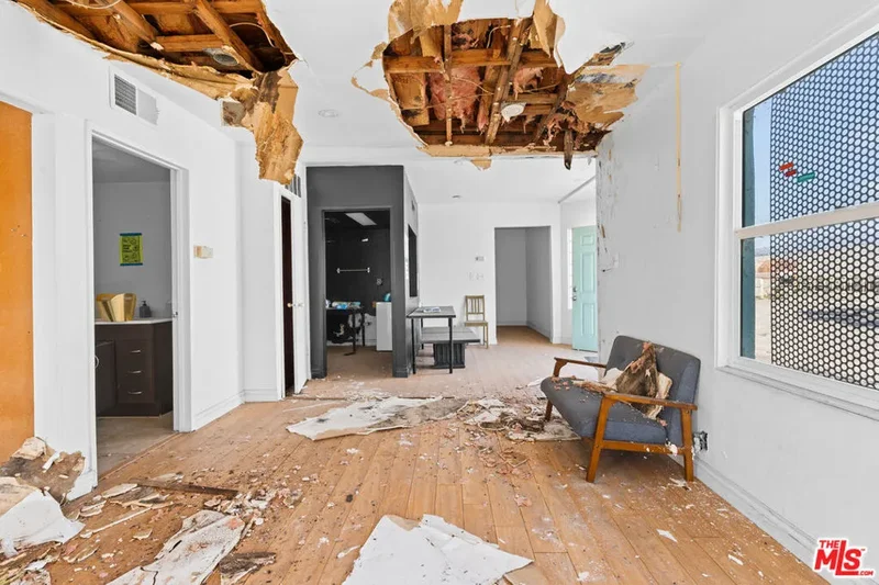 3051 N Coolidge Avenue, Los Angeles, California, United States. - Photo 18