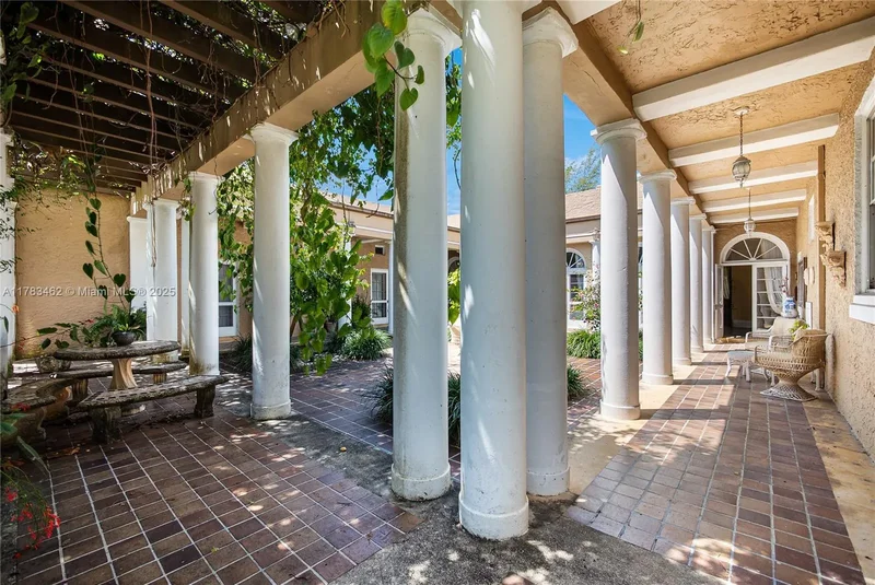 8447 E Dixie Hwy, Miami, Florida, United States. - Photo 36