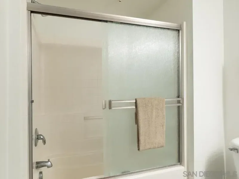 525 11th Ave Unit# 1405, San Diego, CA 92101, San Diego, California, United States. - Photo 29