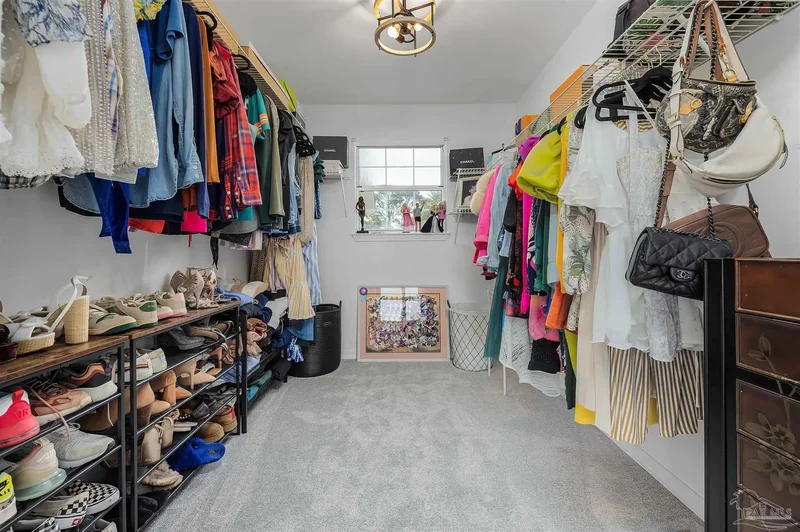976 Grand Canal St, Gulf Breeze, FL 32563, Gulf Breeze, Florida, United States. - Photo 13