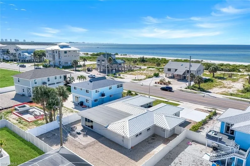 7987, Fort Myers Beach, Florida, United States. - Photo 6