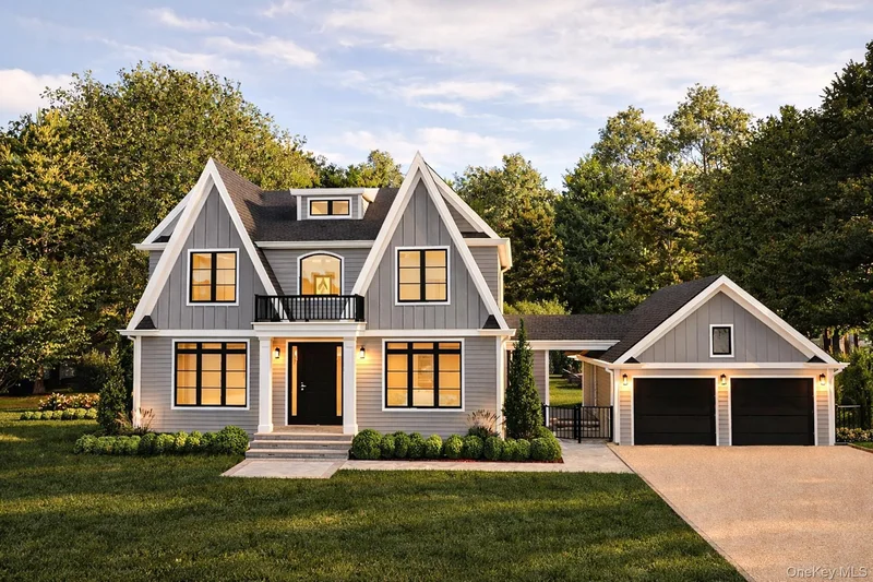 Single Family Residence in Greenport