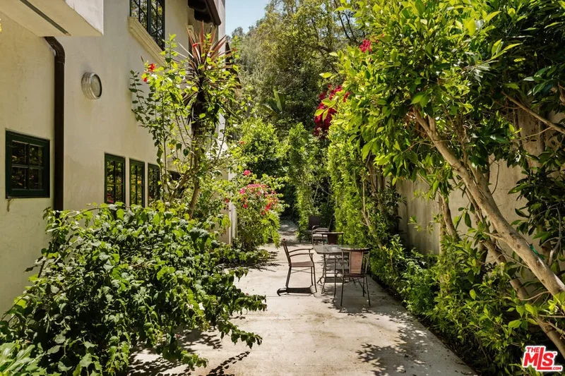 10685 Somma Way, Los Angeles, California, United States. - Photo 28