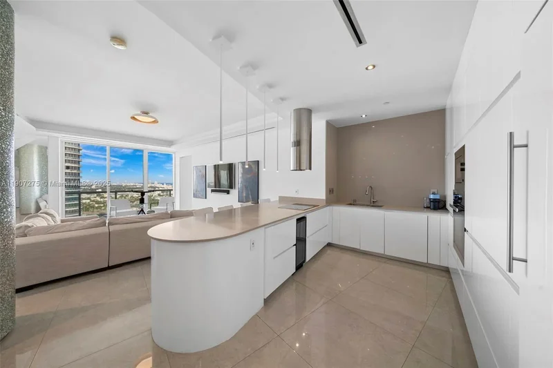 450 Alton Rd PH 4104, Miami Beach, Florida, United States. - Photo 17