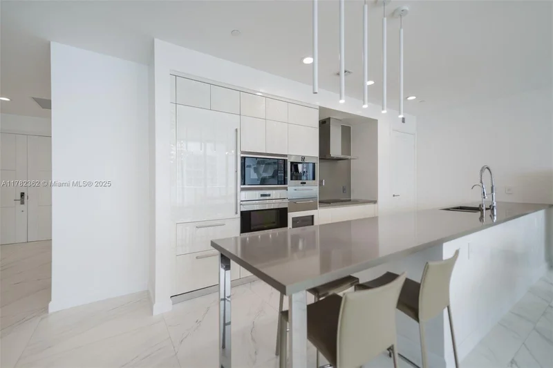17475 Collins Ave 1703, Golden Beach, Florida, United States. - Photo 11