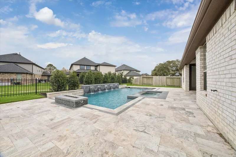 2550 Austin Trail, Friendswood, TX 77546, Friendswood, Texas, United States. - Photo 5