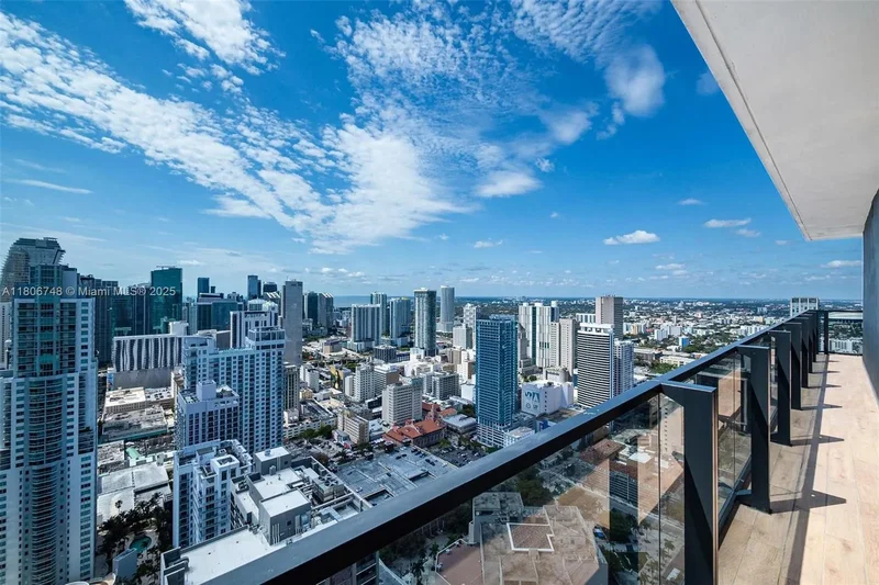 398 NE 5th St, Miami, FL 33132, Miami, Florida, United States. - Photo 13
