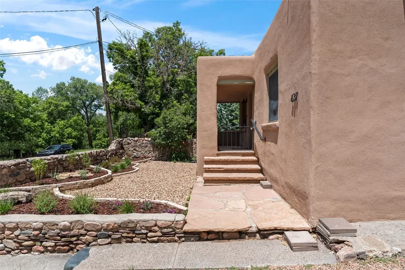 637 E Alameda St. , Santa Fe, NM 87501, Santa Fe, New Mexico, United States. - Photo 23