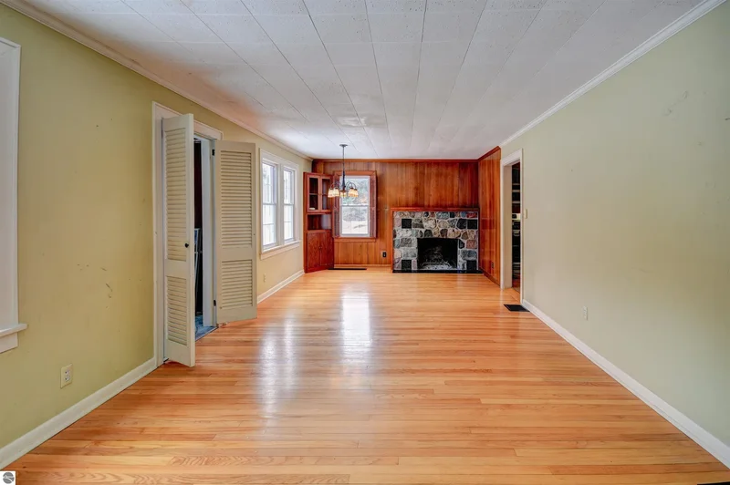 8616 Cedar Run Road, Traverse City, MI 49684, Traverse City, Michigan, United States. - Photo 38