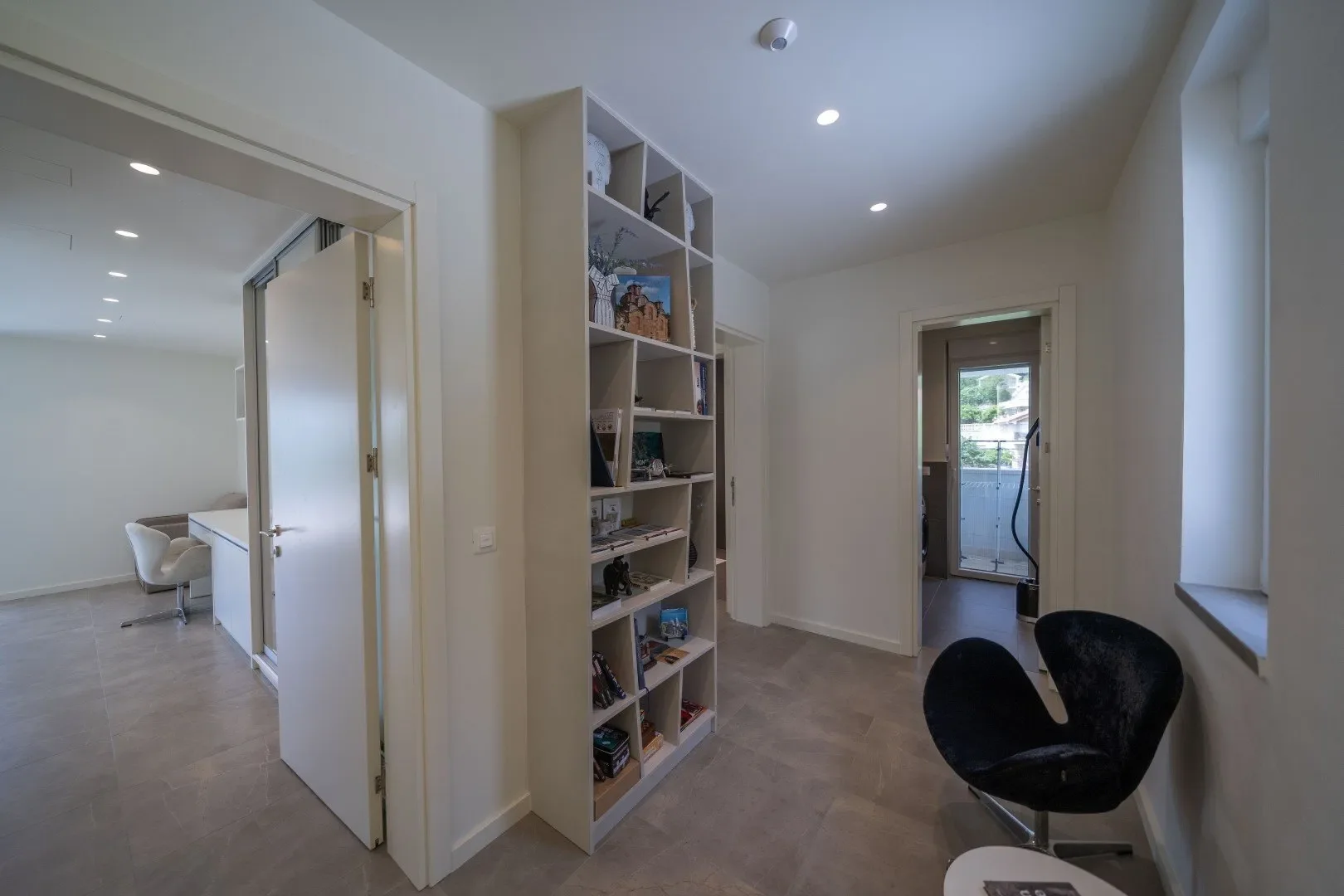 Gallery photo 2