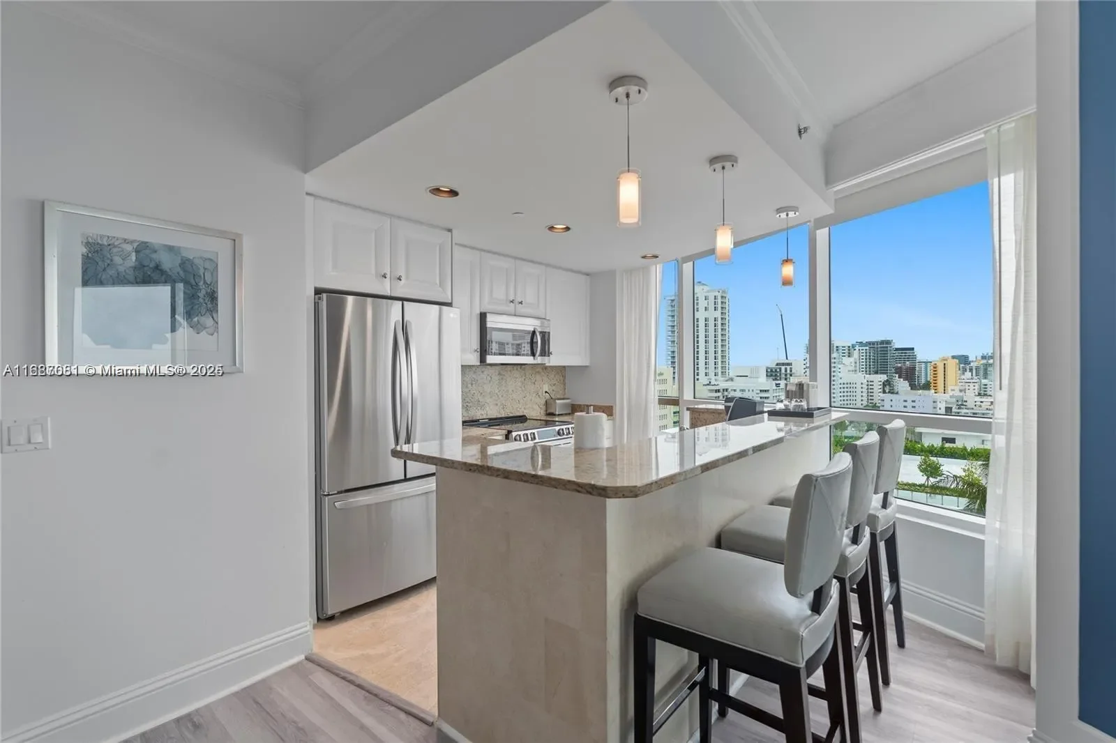 4401 COLLINS AV 1214, Miami Beach, Florida, United States. - Photo 14