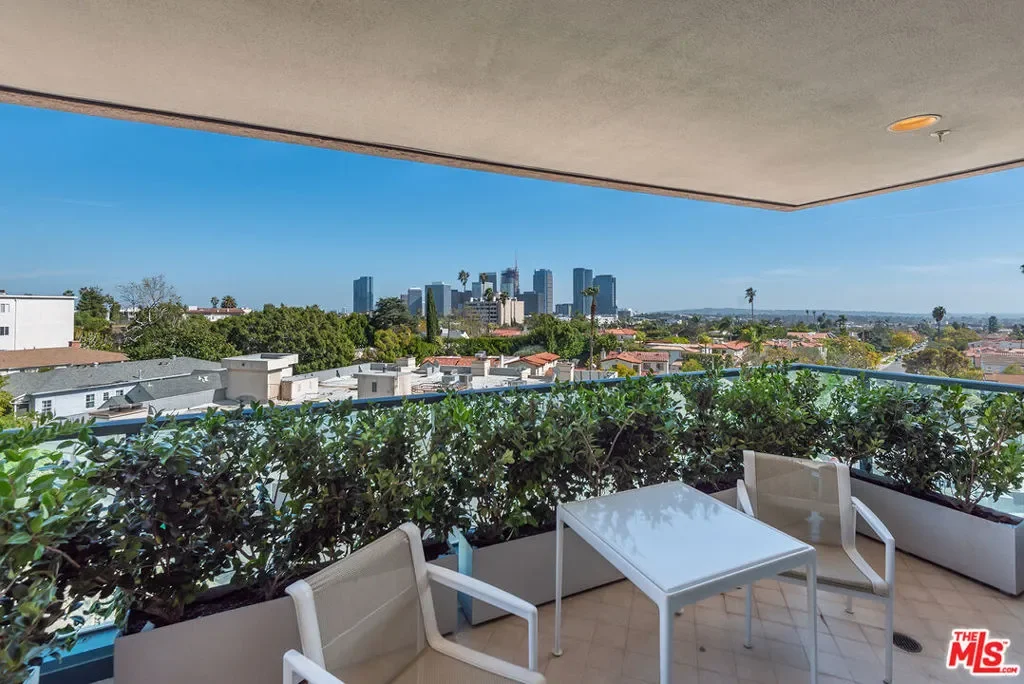 10490 Wilshire Boulevard 604, Los Angeles, California, United States. - Photo 10