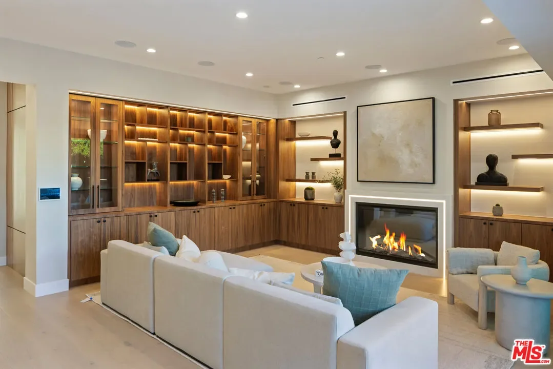4140 Sunnyslope Ave, Los Angeles, California, United States. - Photo 12
