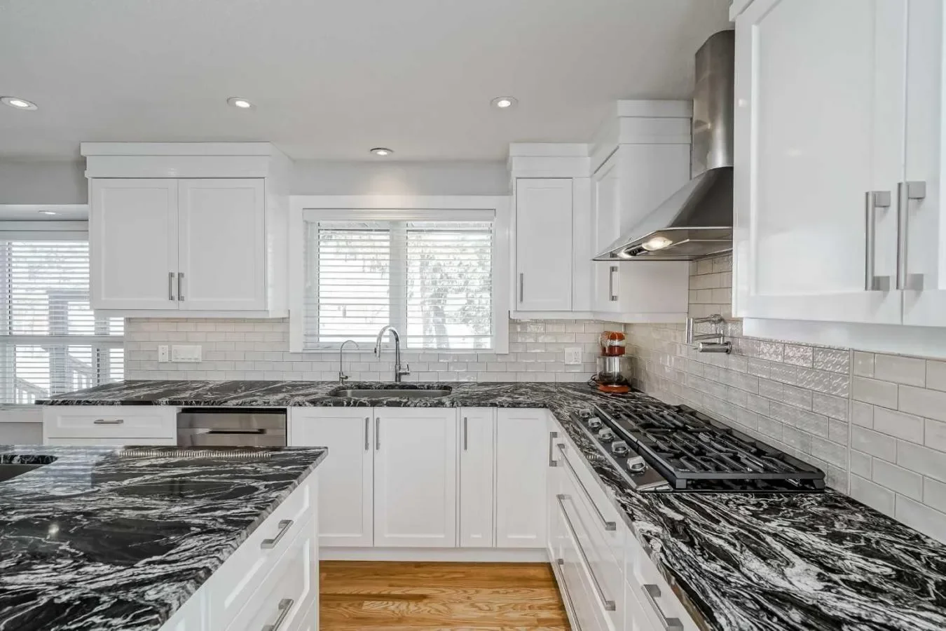 292148 Township Road 262A, Calgary, Alberta, Canada. - Photo 22