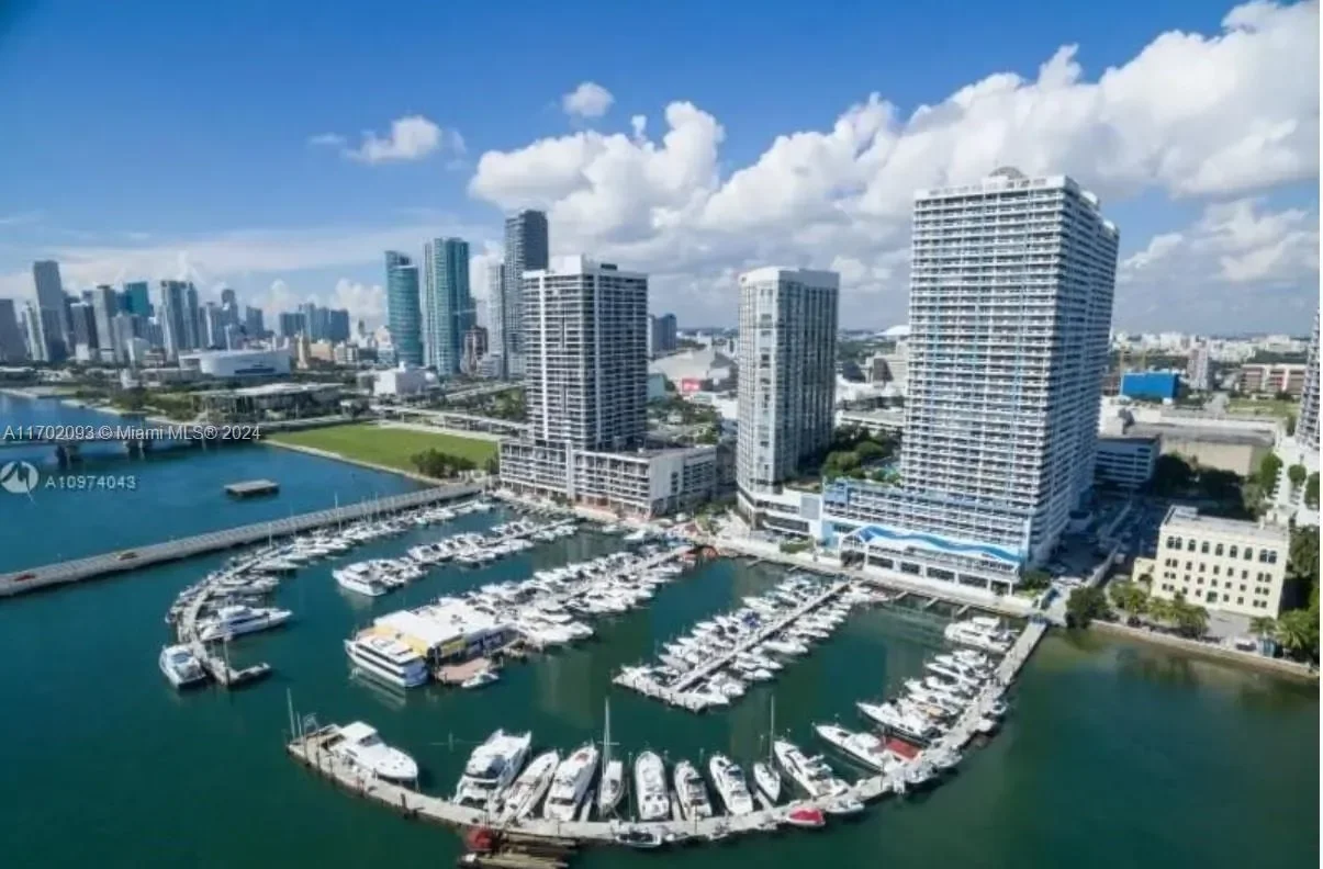 1717 N Bayshore Dr A-3451, Miami, Florida, United States. - Photo 2
