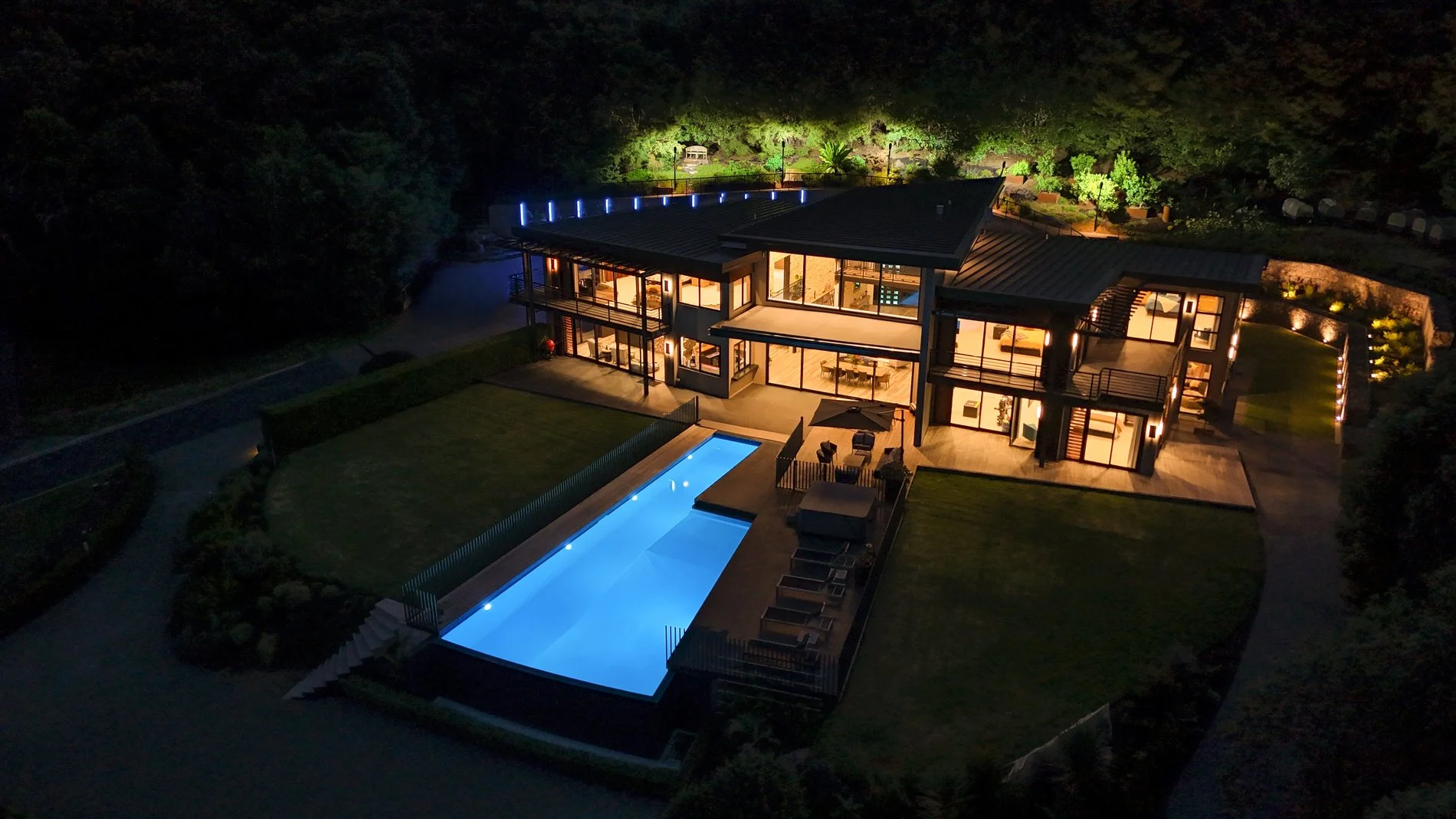 Exterior photo 9