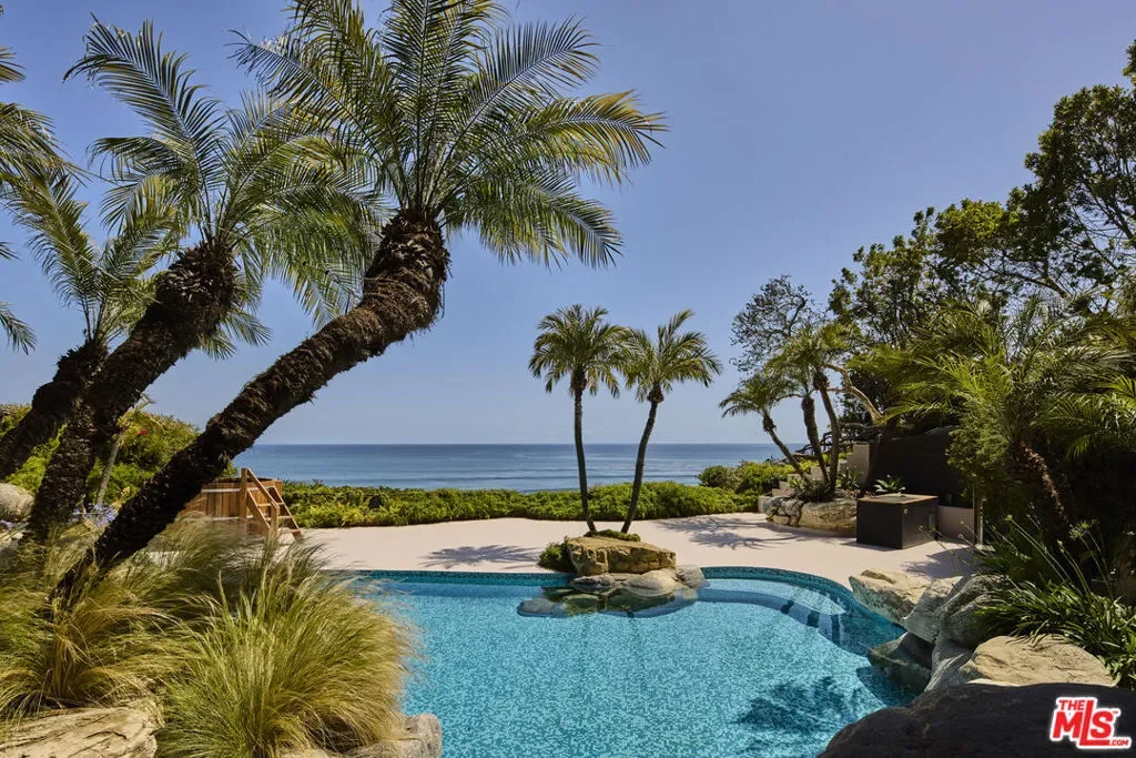 6962 Wildlife Road, Malibu, California, United States. - Photo 11