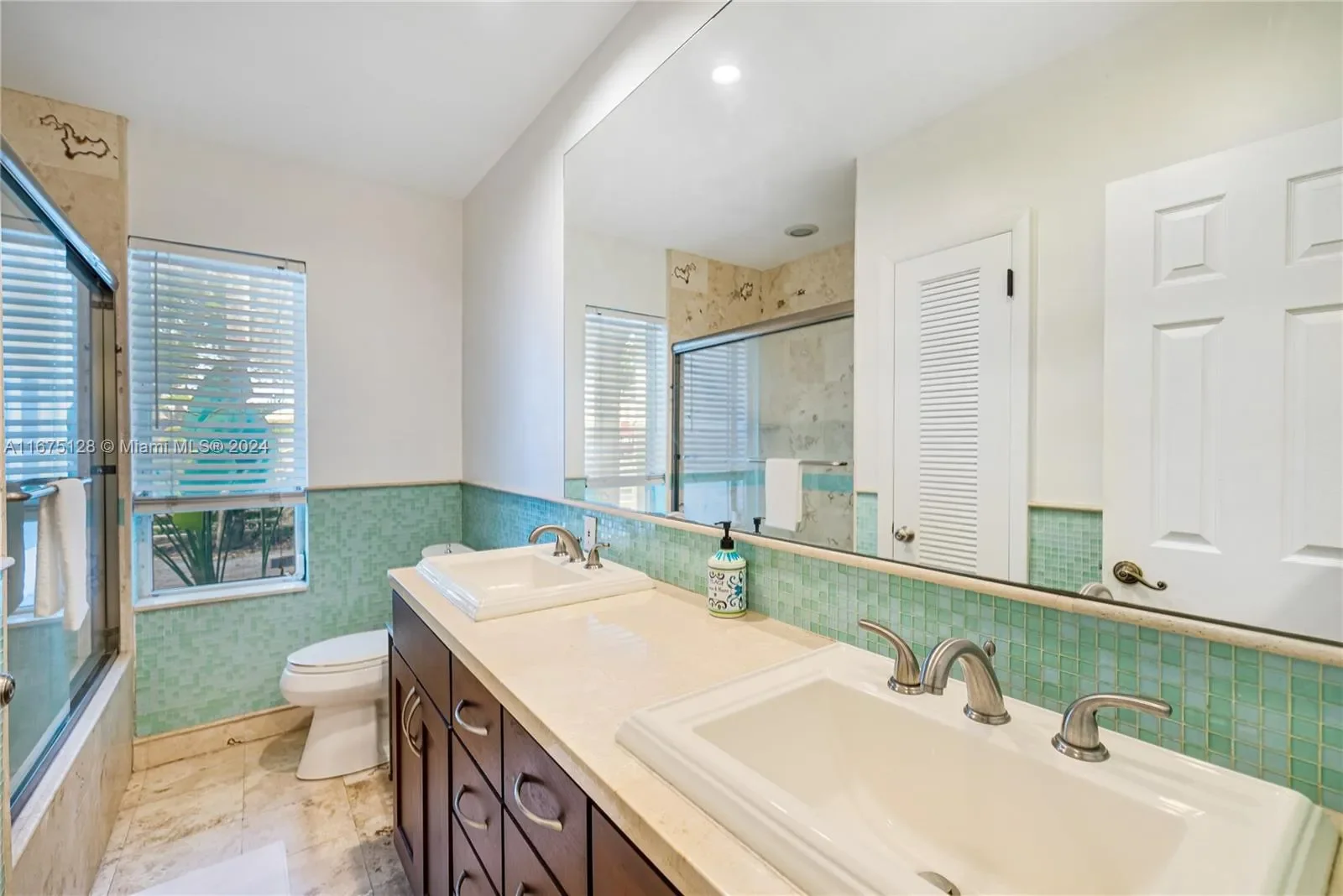 13240 Coronado Ln, North Miami Beach, Florida, United States. - Photo 5