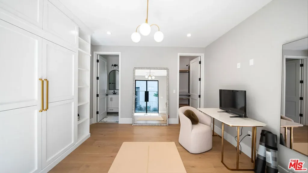 1914 N Laurel Canyon Boulevard, Los Angeles, California, United States. - Photo 42