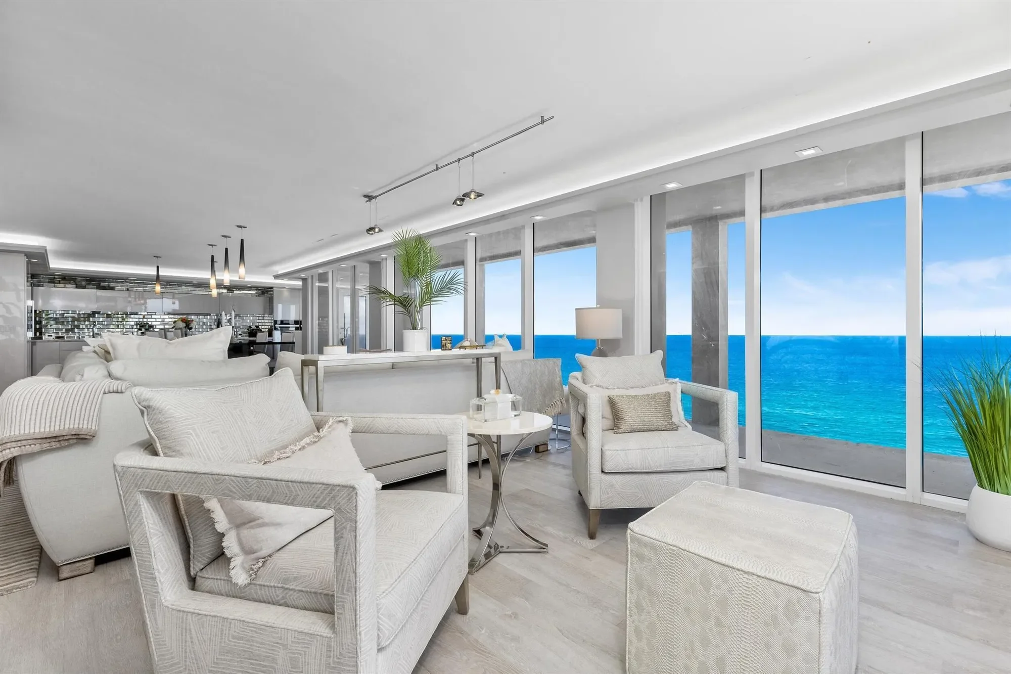 2800 S Ocean Boulevard, Boca Raton, Florida, United States. - Photo 2