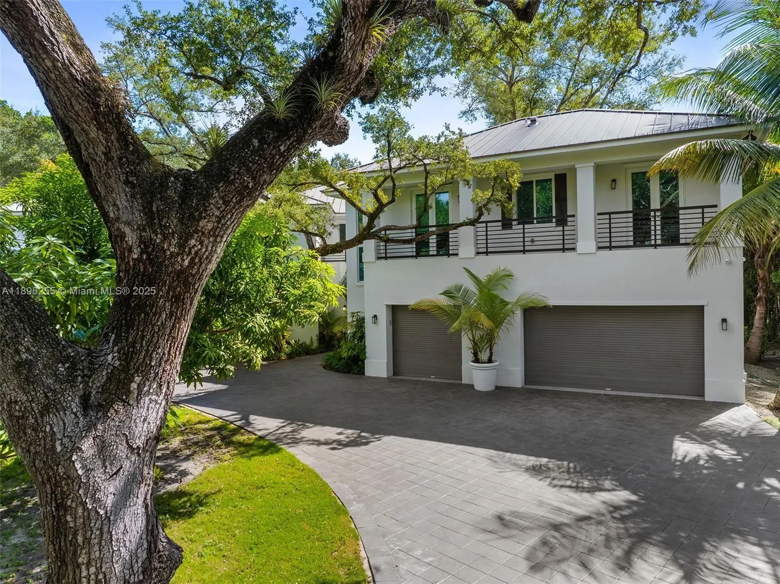 8923 Ludlam Rd., Coral Gables, Florida, United States. - Photo 55