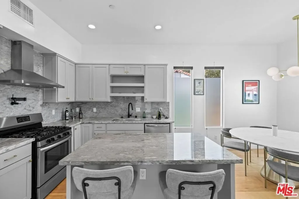 3170 Glenmanor Place, Los Angeles, California, United States. - Photo 30