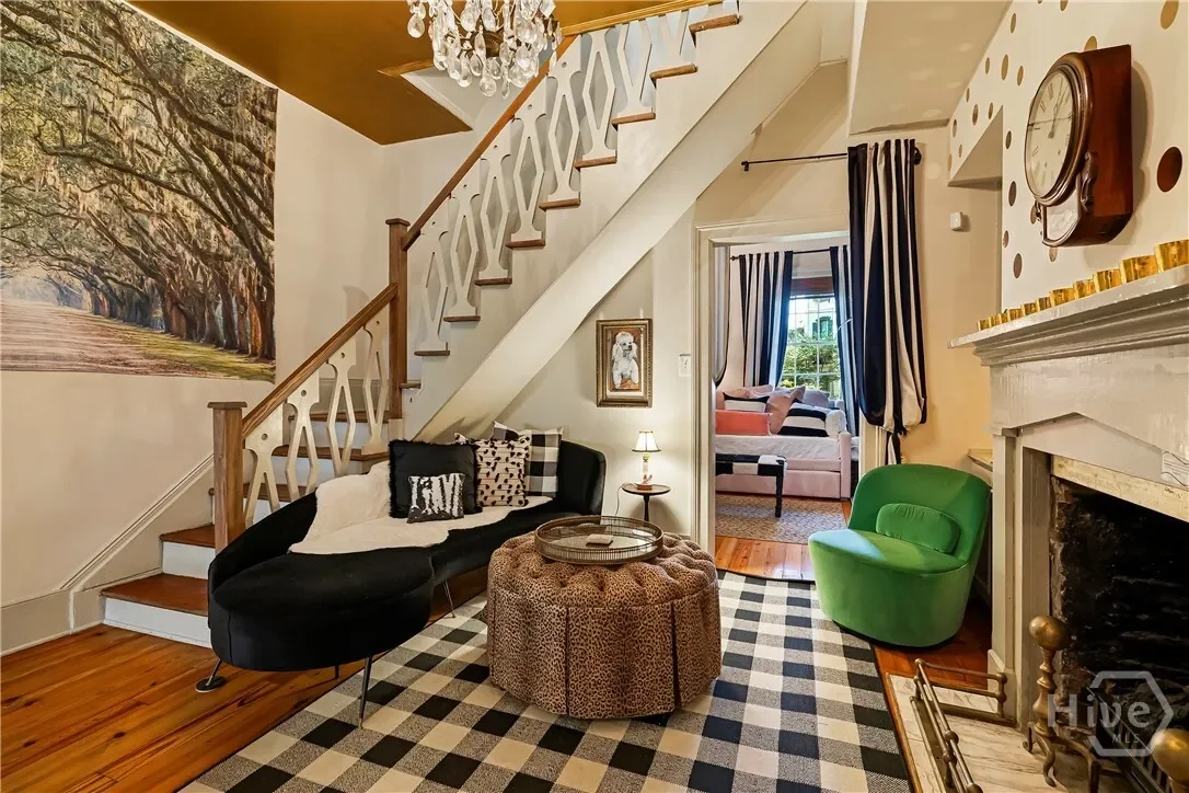 407 E Jones Street, Savannah, Georgia, United States. - Photo 4