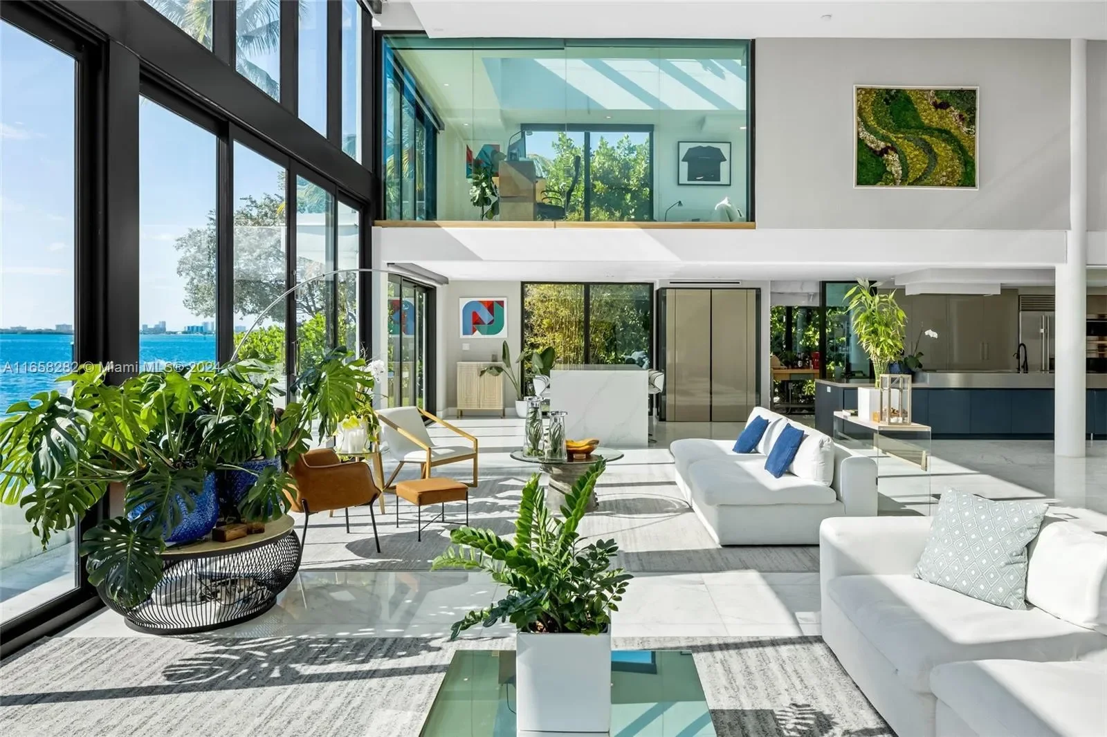7960 Biscayne Point Cir, Miami Beach, Florida, United States. - Photo 12