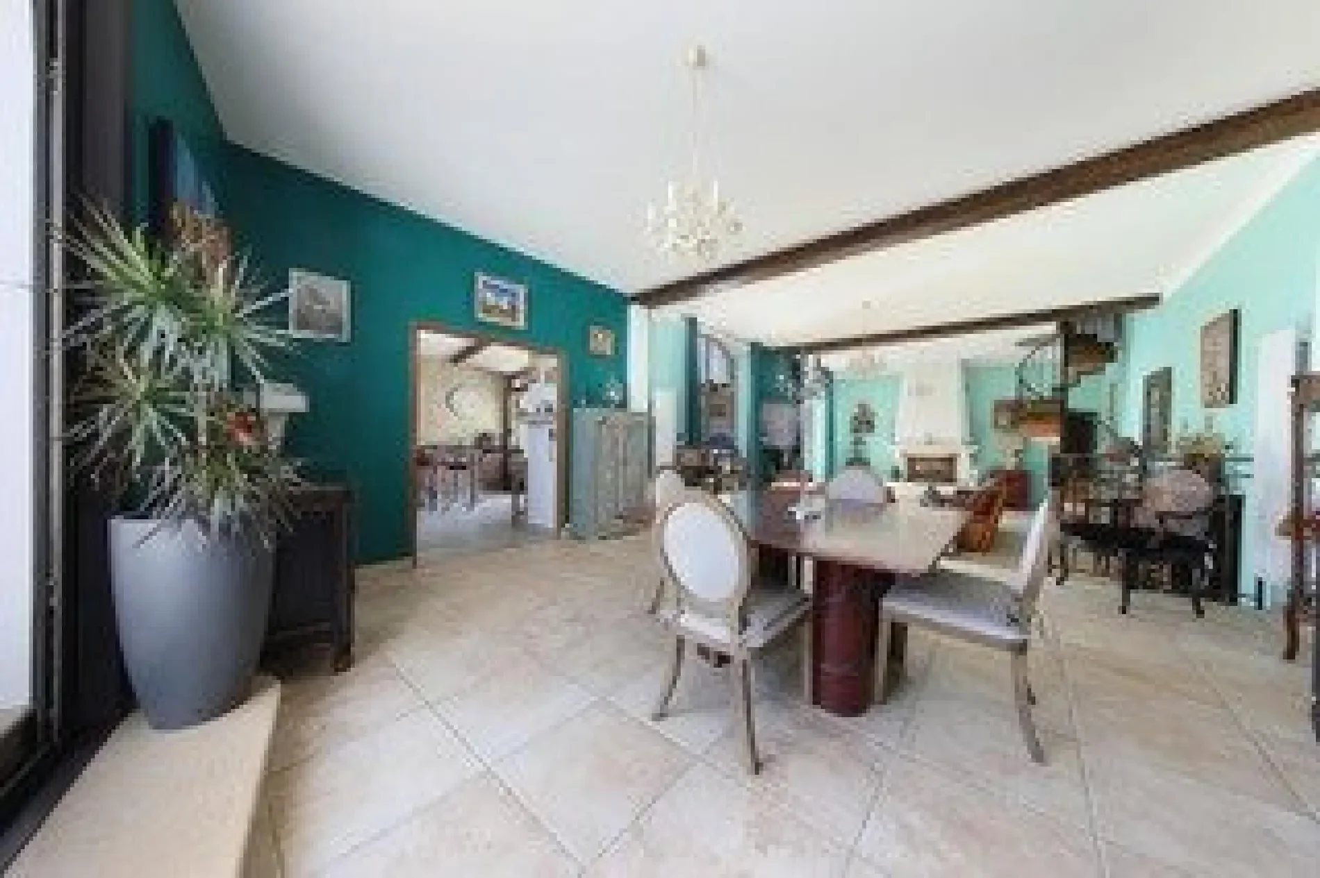 Gallery photo 1