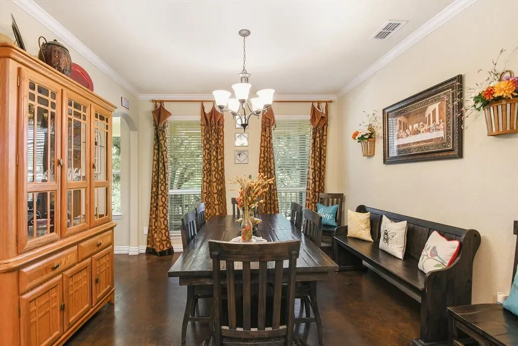 203 Saddle Ridge Court, Springtown, Texas, United States. - Photo 2