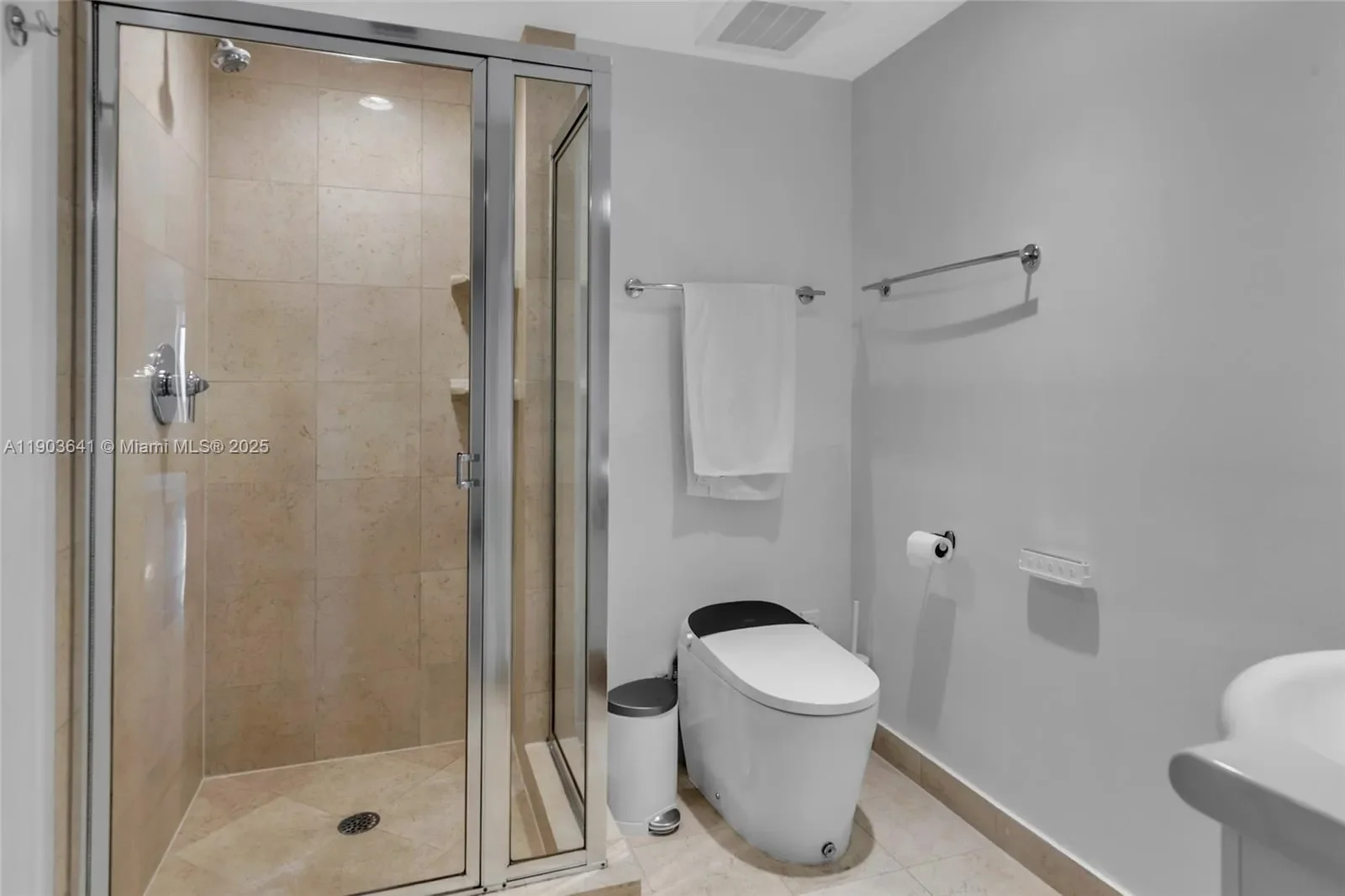 1800 S Ocean Dr 2207, Hallandale Beach, Florida, United States. - Photo 41