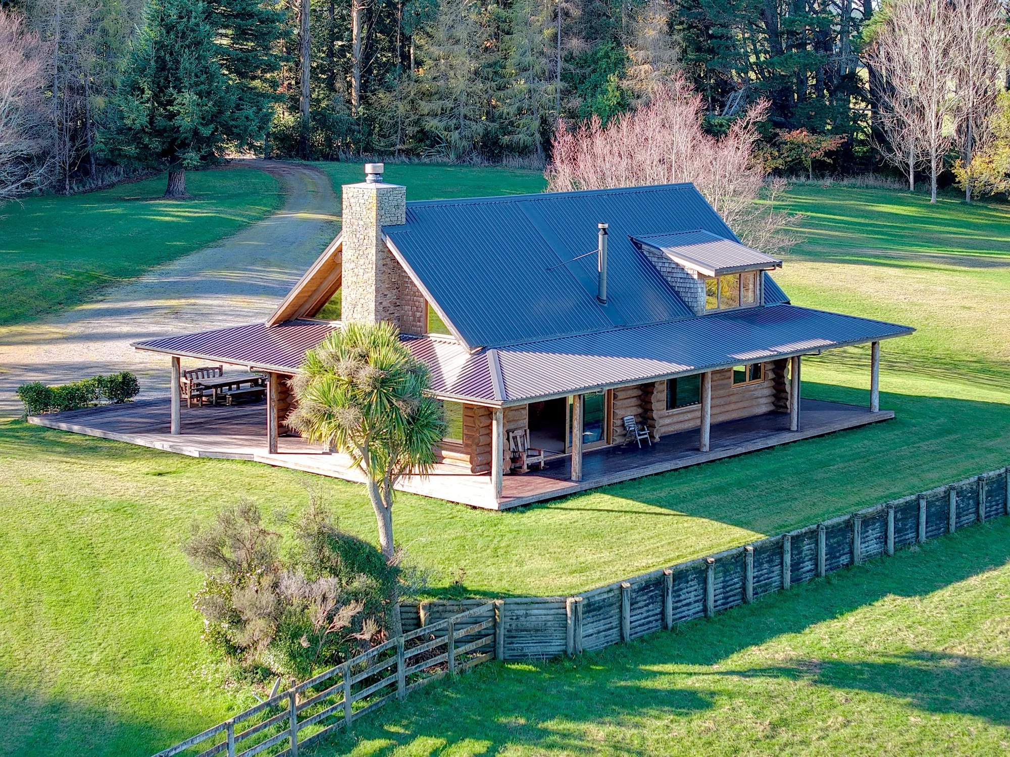 Exterior photo 9