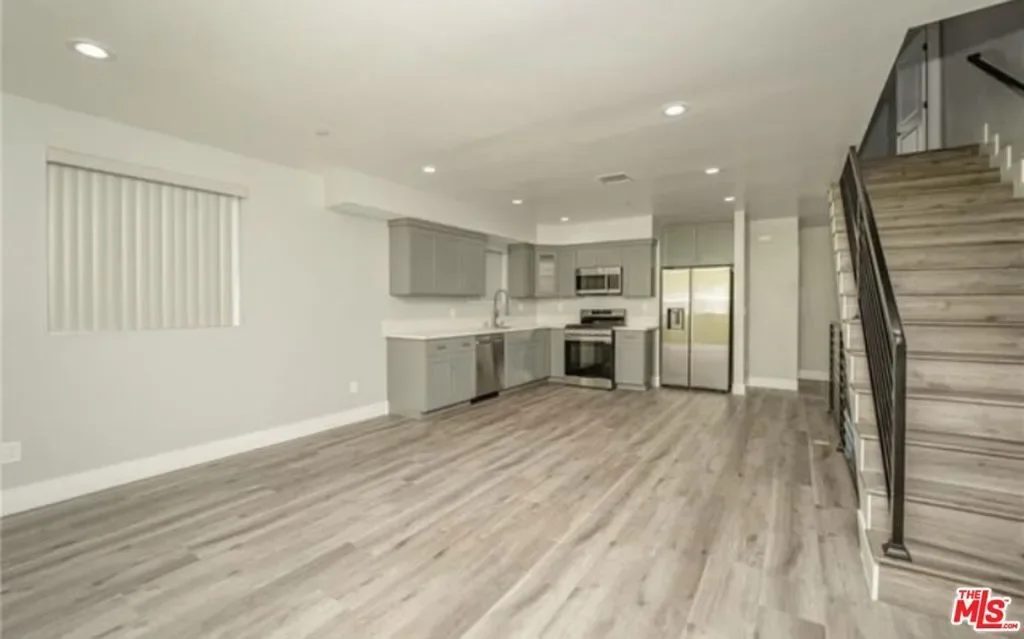 1348 E Vernon Avenue, Los Angeles, California, United States. - Photo 51