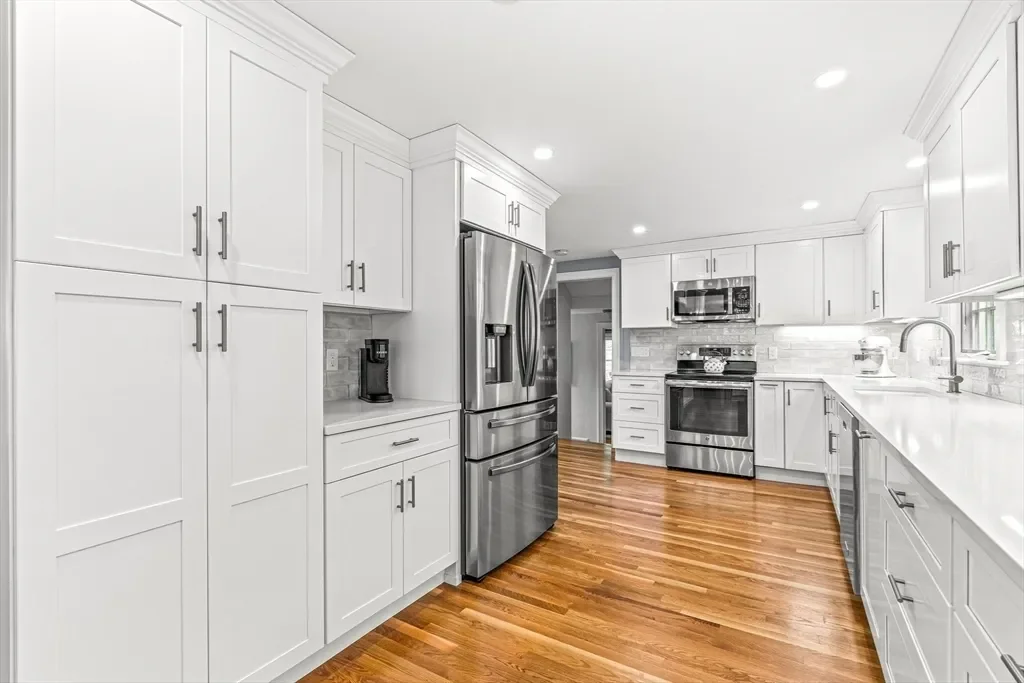 2 Longfellow Rd, Wellesley, Massachusetts, United States. - Photo 8