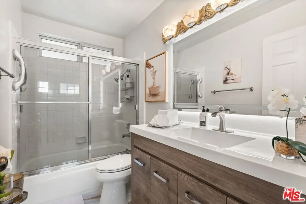 7282 Woodvale Court, Bell Canyon, California, United States. - Photo 8