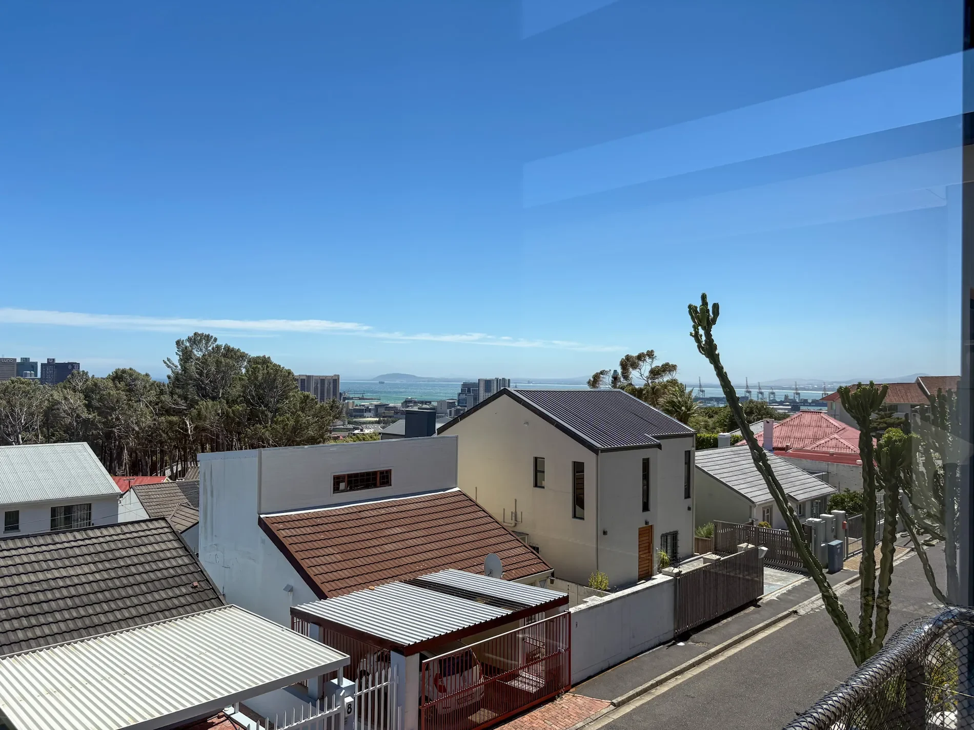 Exterior photo 9
