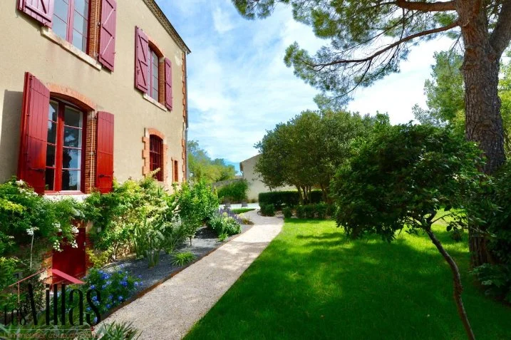 Olonzac, Occitanie, France. - Photo 2