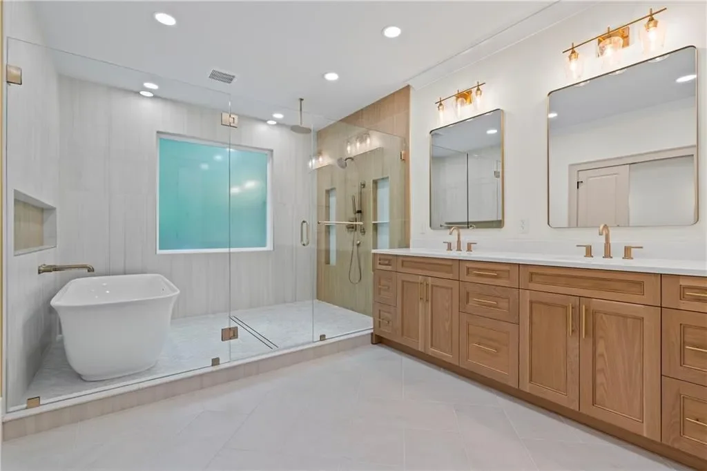 219 Poplar Street NW, Lilburn, Georgia, United States. - Photo 48
