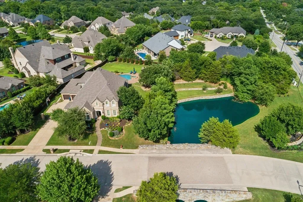 5803 Chalford Common, Colleyville, Texas, United States. - Photo 33