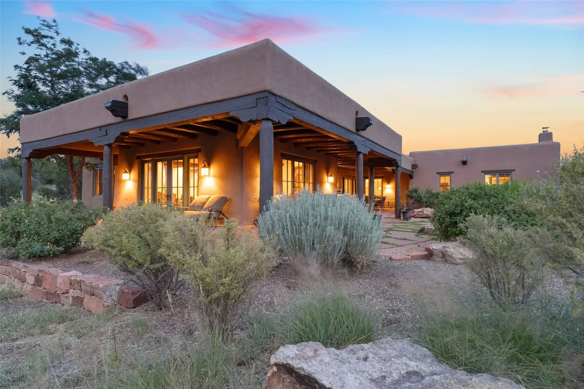 15 Calle Ojitos, Santa Fe, NM 87506, Santa Fe, New Mexico, United States. - Photo 51