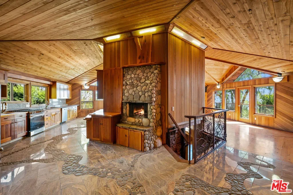 440 Mariposa Drive, Ventura, California, United States. - Photo 12