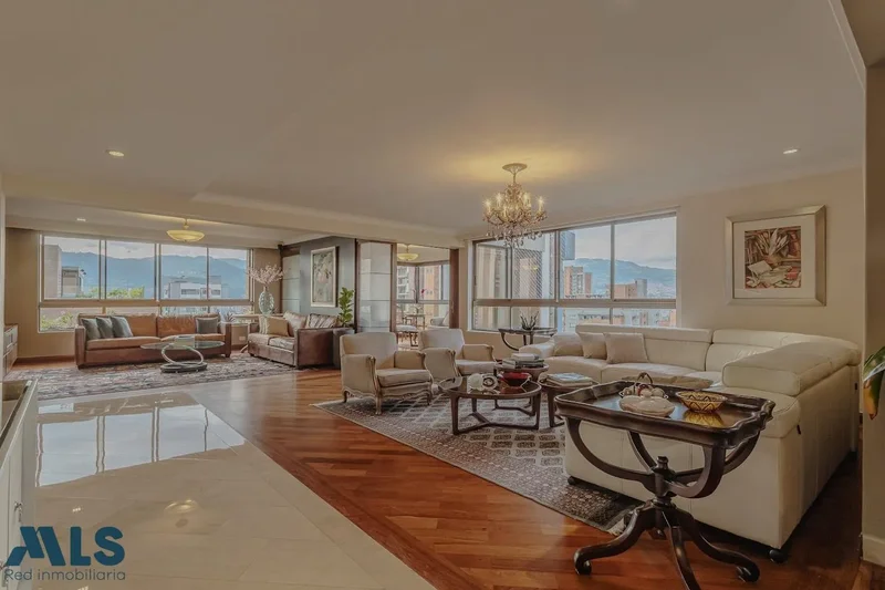 APARTMENT FOR SALE IN EL POBLADO, CASTROPOL SECTOR