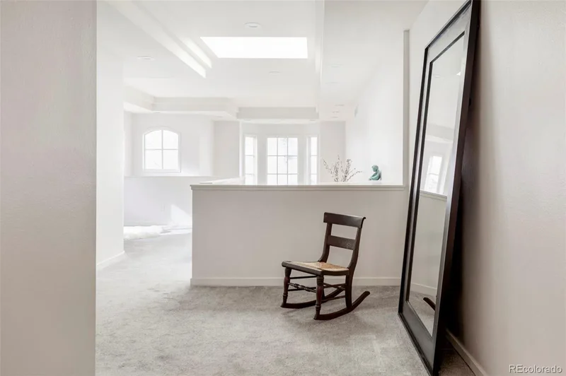 6 S Madison Street, Denver, Colorado, United States. - Photo 15