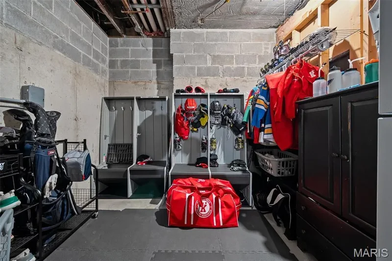 716 N Kirkwood Road, Kirkwood, Missouri, United States. - Photo 46